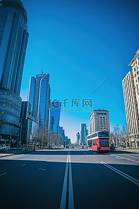 城市公交背景图片_从公交车上看一条有大型建筑物的城市街道
