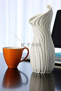 公司插页背景图片_桌子上有杯子的白色花瓶