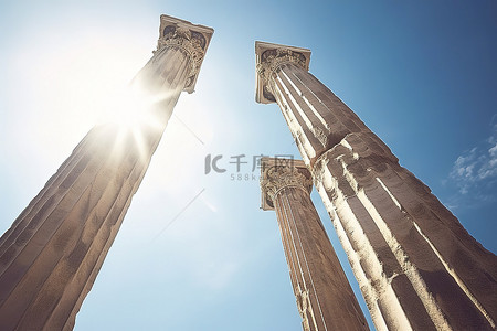 上海徐汇地标建筑背景图片_古希腊的柱子之一