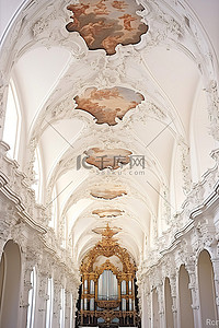 教堂装饰背景图片_教堂华丽的天花板