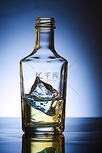 小玻璃瓶子背景图片_小银瓶，玻璃杯里有冰块
