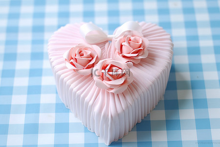 玫瑰纸心形蛋糕