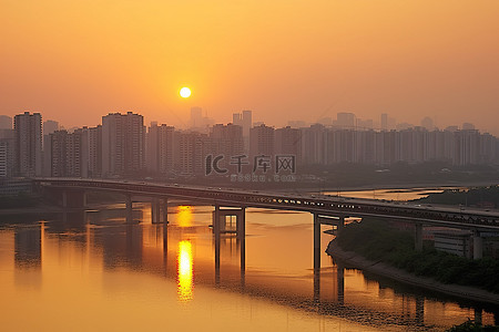 江城之门背景图片_韩国首尔大邱江城的日出