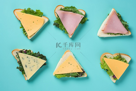 火腿背景背景图片_绿色背景上的三明治呈正方形