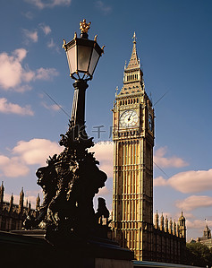 英国伦敦大本钟背景图片_威斯敏斯特教堂的大本钟雕像