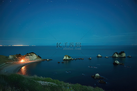 灯光夜景背景图片_kohji tae 悬崖上的夜间灯光