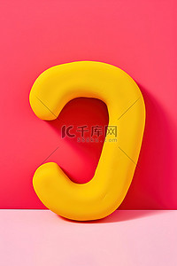 红色r背景图片_粉色和黄色橡皮泥的红色字母