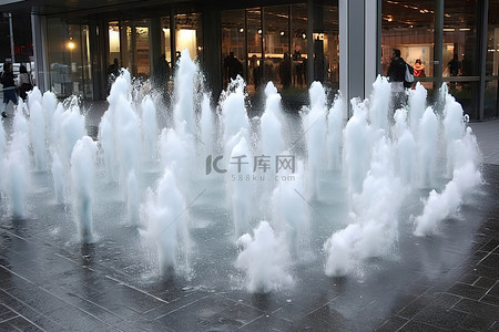 东京御宅町的热水喷泉