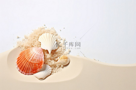 沙子与贝壳和海玻璃