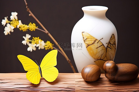 黄色蝴蝶从装有不同成分的花瓶中飞出