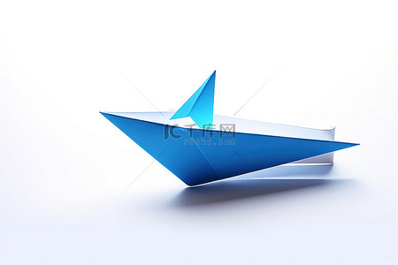 一个白色箭头指向一艘蓝色的纸纸船