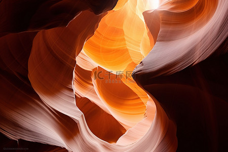 猎豹吃羚羊背景图片_太阳刚刚开始从亚利桑那州羚羊槽峡谷的岩石中出来