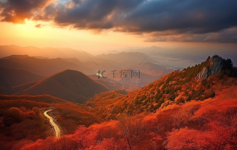 秋日枫叶背景图片_光州生台山口美丽的秋日天空