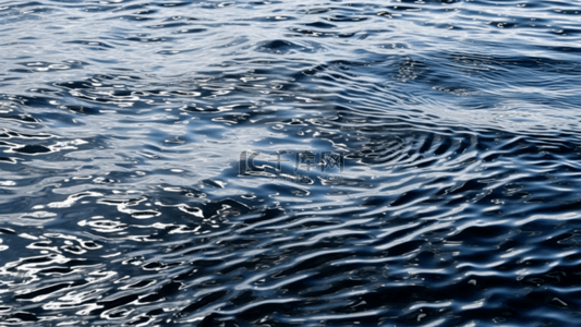 扁平波浪纹背景图片_海面湖水蓝色波光水背景图