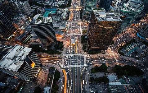 有汽车和建筑物的城市的鸟瞰图