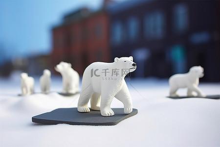 当北极熊迁徙到新的栖息地以抵御寒冷时