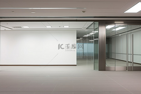 电梯封条背景图片_办公室里供电梯使用的空地