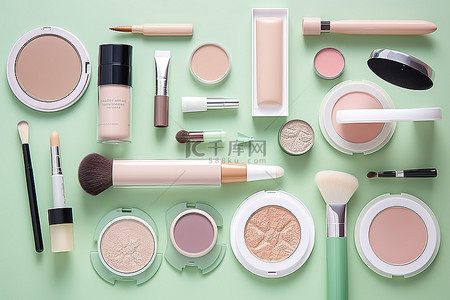 签约协议背景图片_绿色表面上排列的各种化妆品