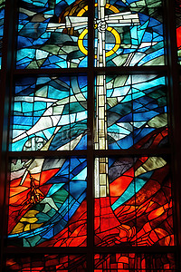 教堂内部背景图片_教堂的彩色玻璃窗