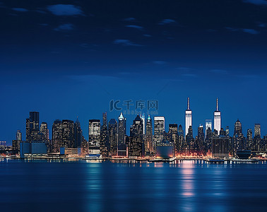 海湾城市背景图片_曼哈顿天际线 曼哈顿天际线被海湾天蓝色的海水吞没