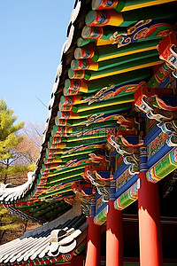 建筑传统背景图片_一座有着令人印象深刻的屋顶的韩国建筑