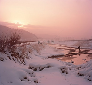 上海海湾的雪冬季日出