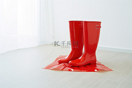 红色雨伞背景图片_红色橡胶靴和地板上的透明雨伞