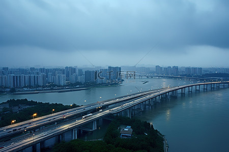 暴风背景图片_暴风雨天空中的一座水上桥