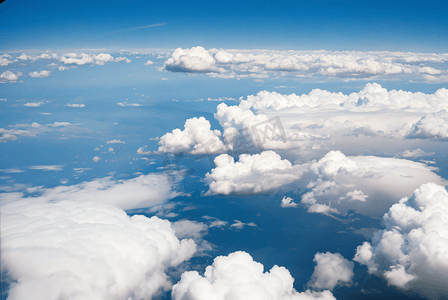 飞机高空摄影照片_高空 空中 飞机窗户外 旅行 摄影 漂浮 云朵 云层 AI AI作品 AIGC AI绘画高清图片