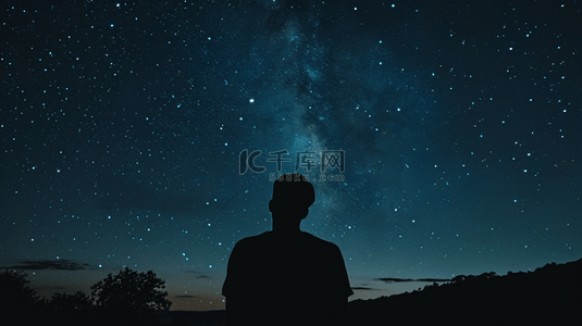 蓝色夜晚星空下男子抬头看星空的背景18