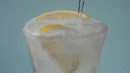 汽水冰块夏季夏天气泡清凉饮料饮品广告宣传实拍