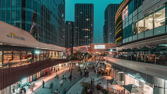 商城app启动图摄影照片_重庆光环购物商城广场街区夜景人流