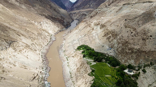 中国山川摄影照片_航拍中国怒江上游峡谷地貌