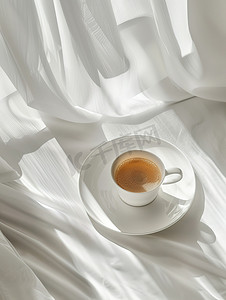 咖啡白色简约背景摄影照片