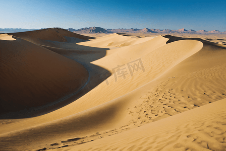 白天沙漠航拍摄影配图8