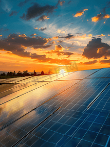 太阳能新能源电厂摄影照片_高效太阳能发电站