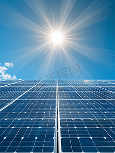 绿色环保蓝天摄影照片_太阳能发电板