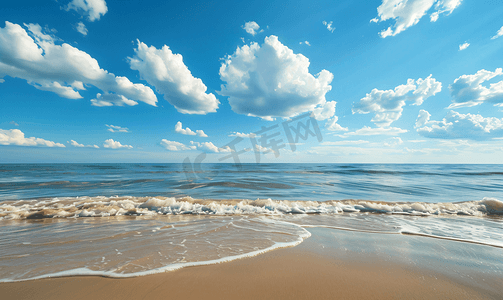 深度旅游摄影照片_夏天天空蓝天白云大海沙滩