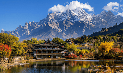 丽江雪山摄影照片_玉龙雪山的壮丽景色丽江中国