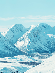 低温图片摄影照片_冬季挪威北部的北极山脉