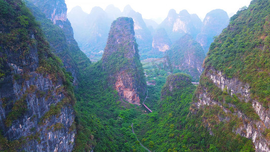 十里画廊摄影照片_航拍桂林阳朔十里画廊山脉风光旅游风景