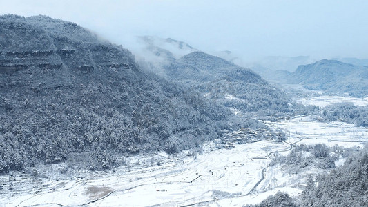 云贵高原摄影照片_航拍云贵高原桥梁大雪景色