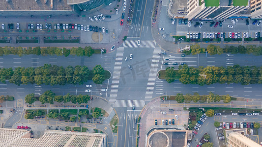 城市交通十字路口车流航拍摄影