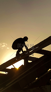 工人建筑背景图片_五一城市建筑背景里的劳动工人剪影