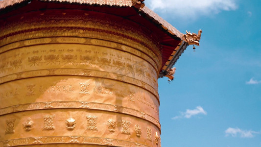西藏旅行摄影照片_实拍西藏大金转筒旅游景点