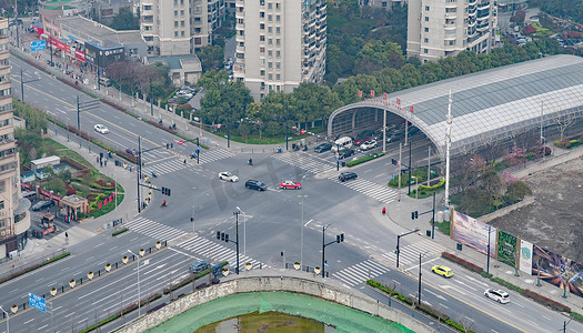 上海城市隧道车流十字路口摄影