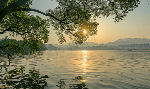 杭州西湖长桥公园雷峰夕照景观