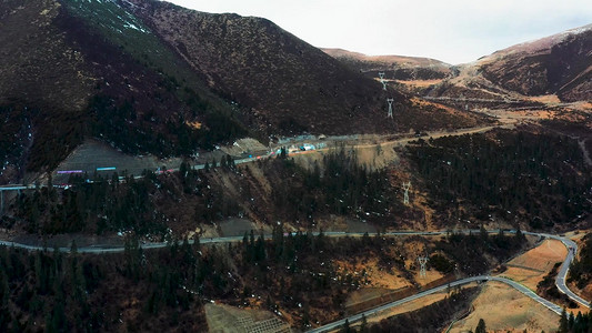 天路十八弯川藏线公路航拍素材