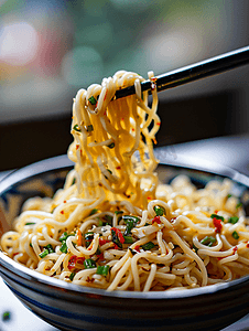 肉酱面图片摄影照片_早餐面食炸酱面