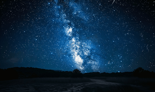 夜空中的银河